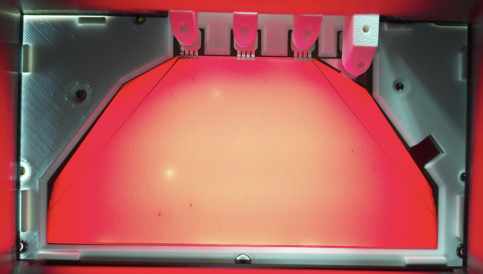 Solar cell contacted in the AM0 test fixture
